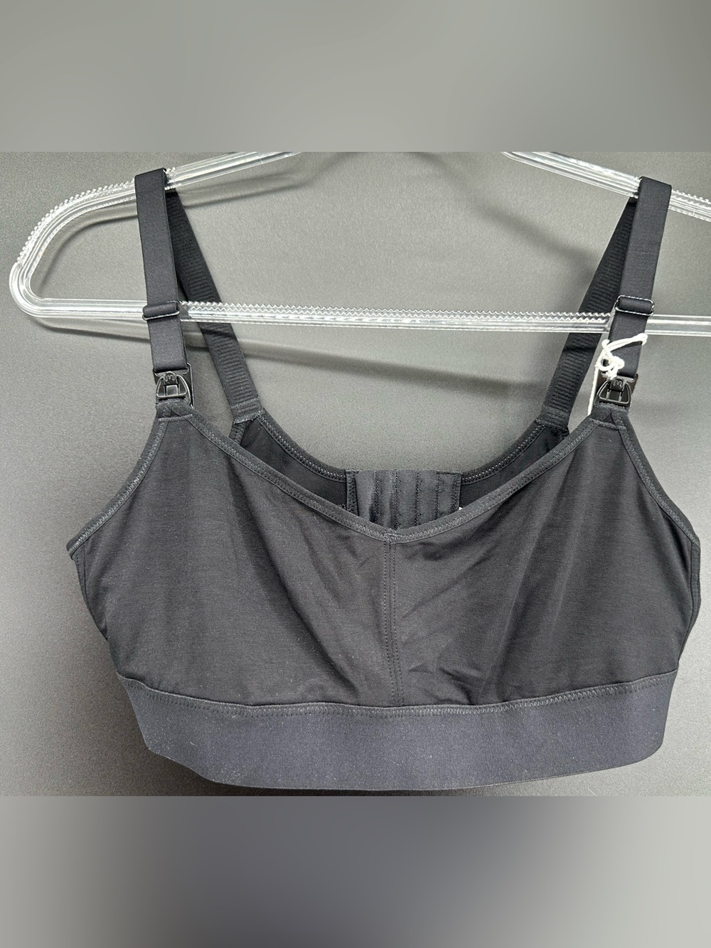 Momcozy Nursing Bra Sz medium. BLACK